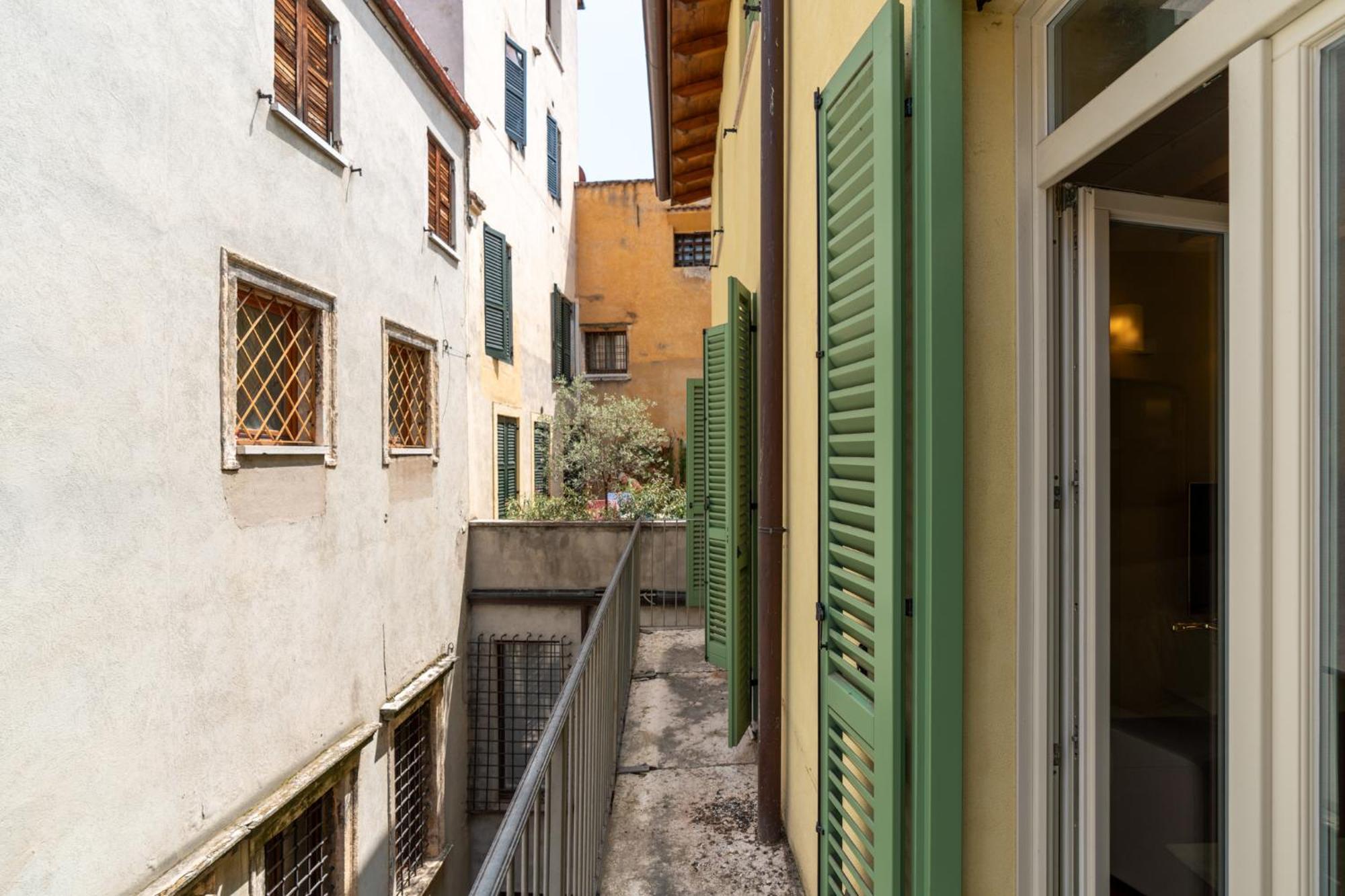 Apartment Domus Gladius By Postcardsfrom Verona