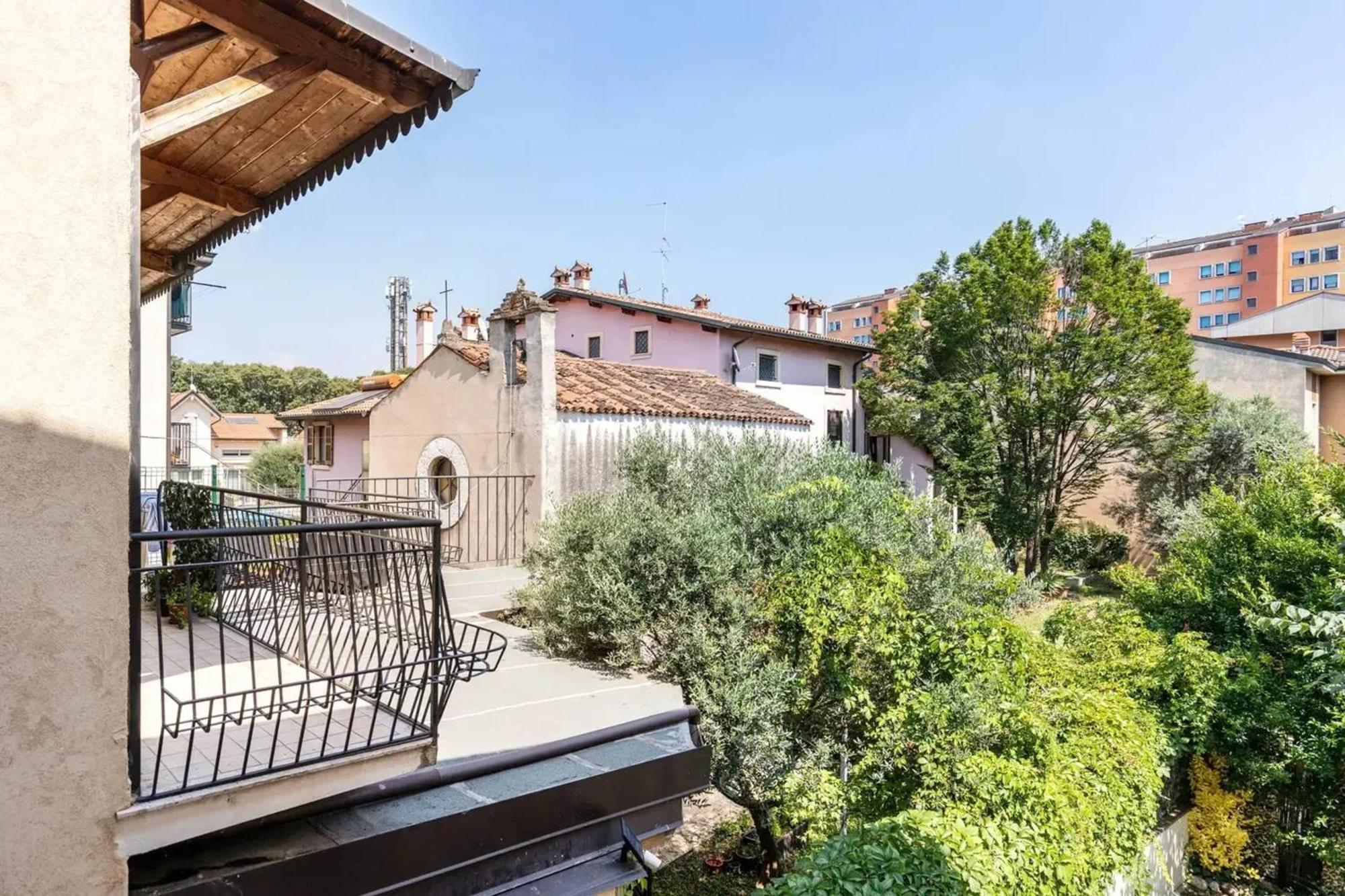Charming In With Terrace Apartment *
