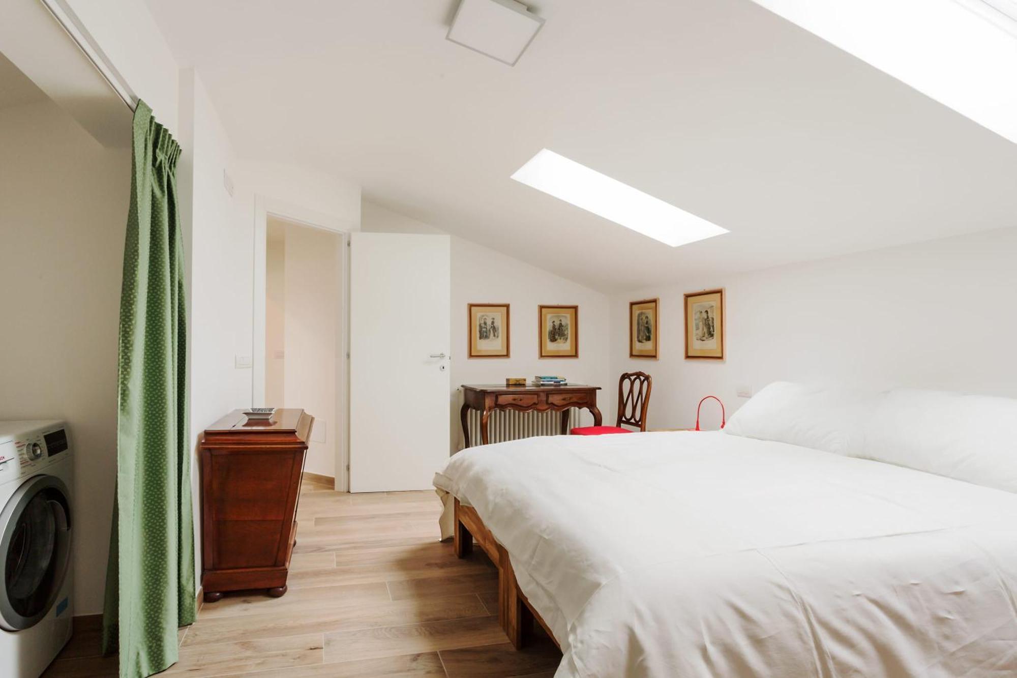 Amazing Flat With Big Terrace And Private Car Park Verona