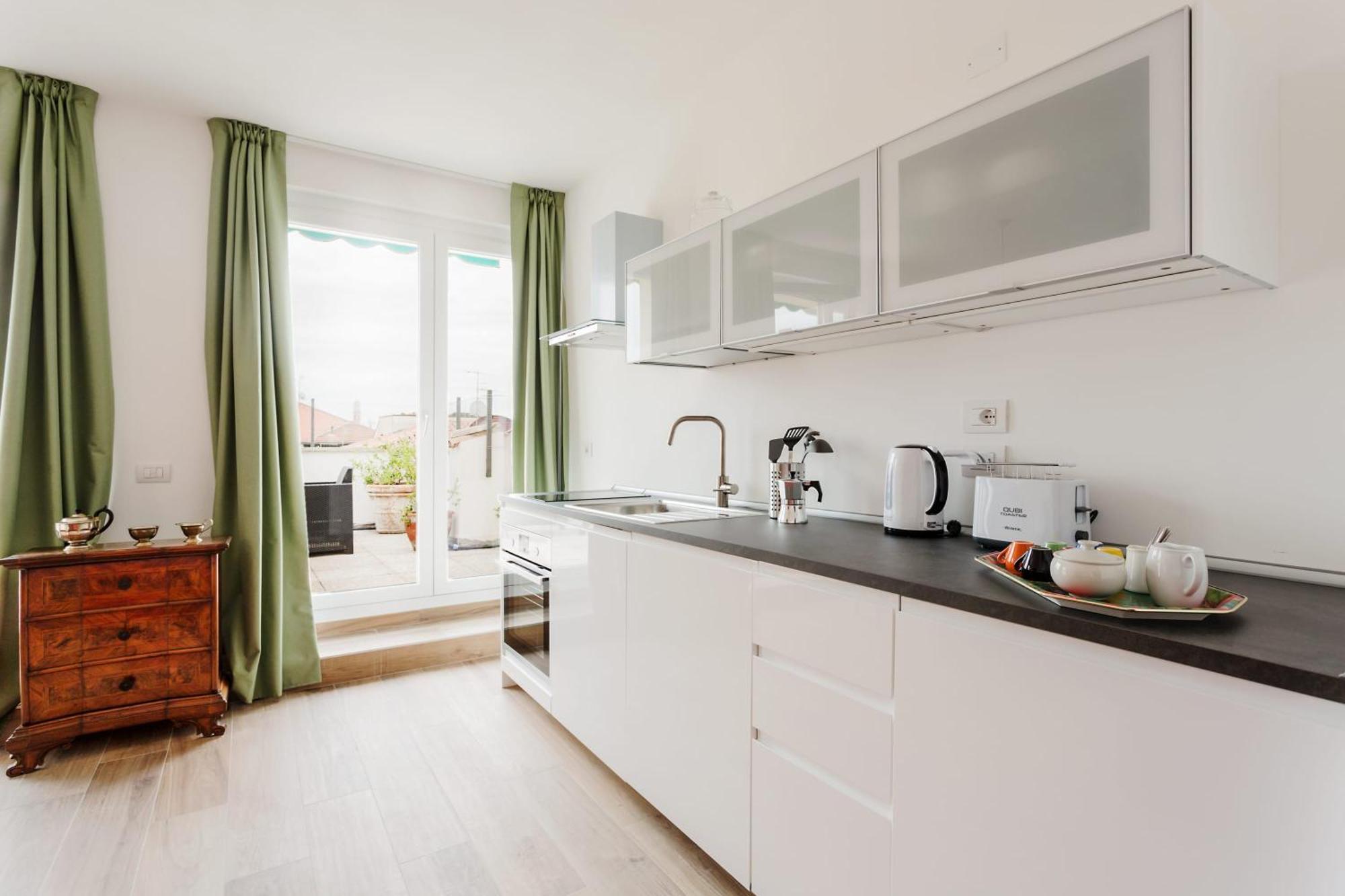 Amazing Flat With Big Terrace And Private Car Park