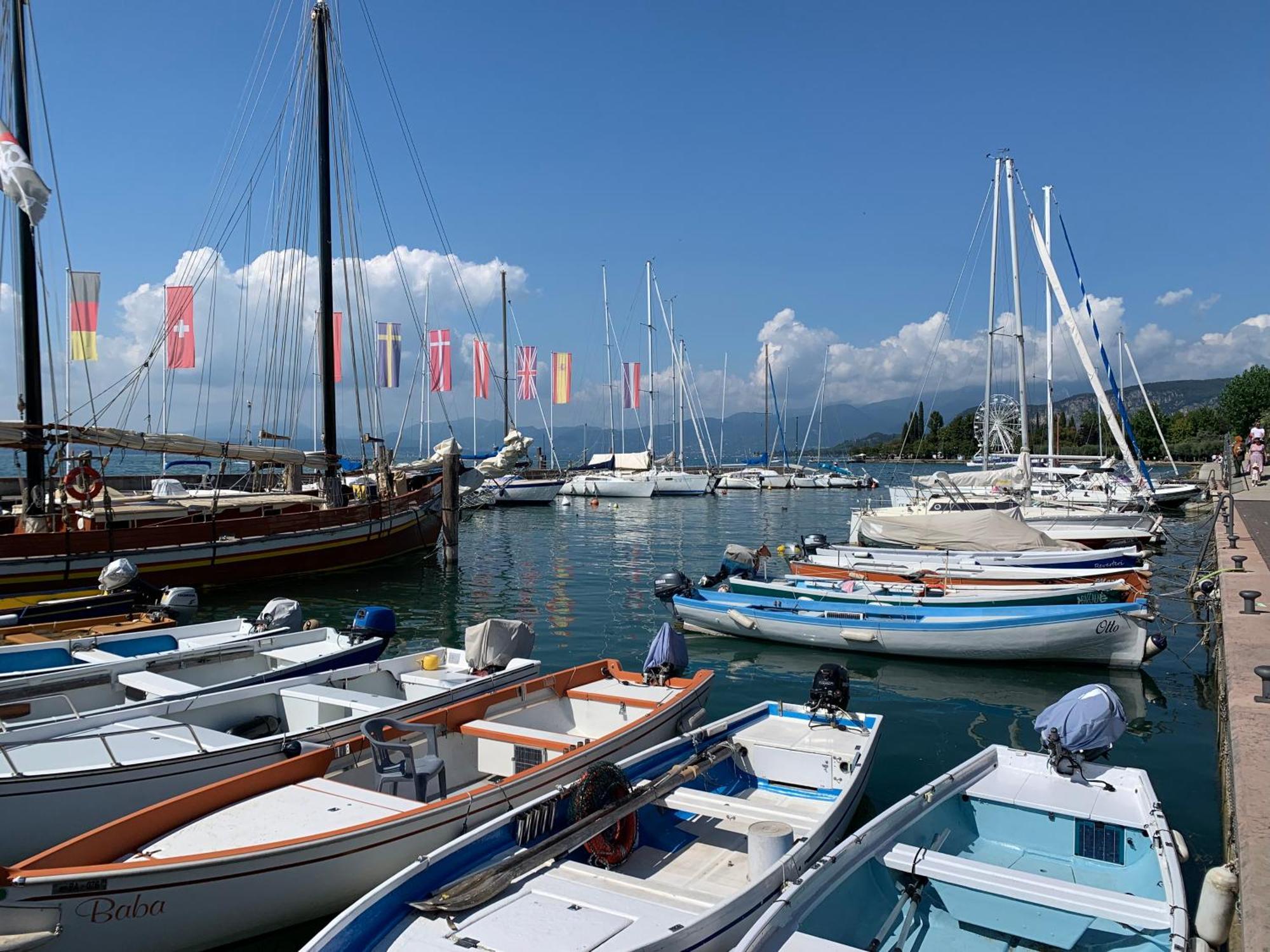Elegant Relax Near Veron Center Fair Garda Apartment *