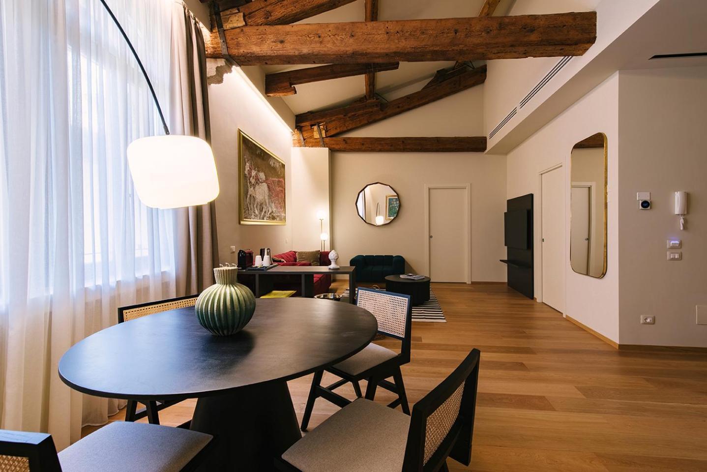 Palazzo Confalonieri Da Lisca Apartment *