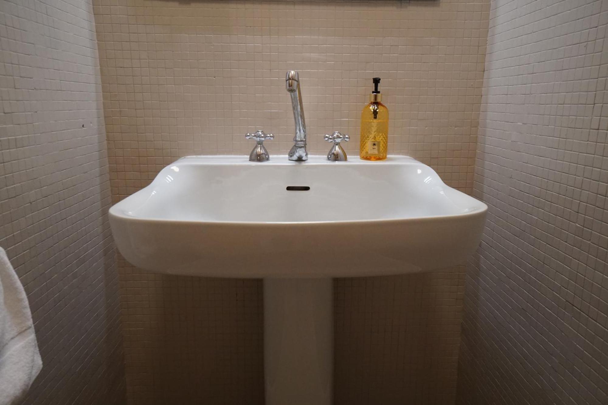 Romeohouse With Wifi Apartment *