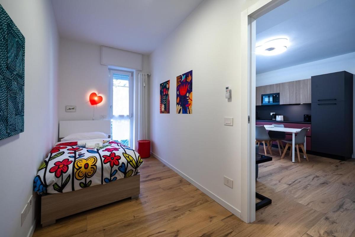 Modern Red Flat In * Verona