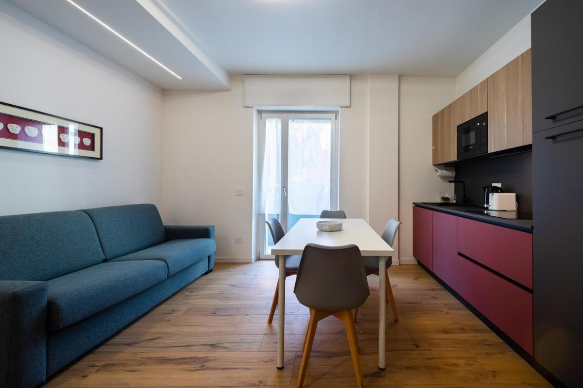 Apartment Modern Red Flat In