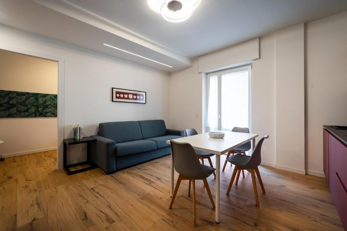 Modern Red Flat In *