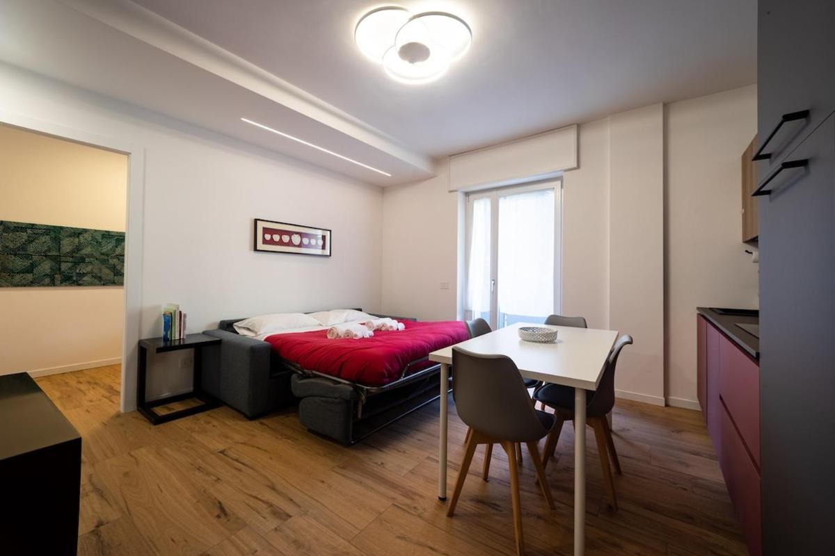 Modern Red Flat In *