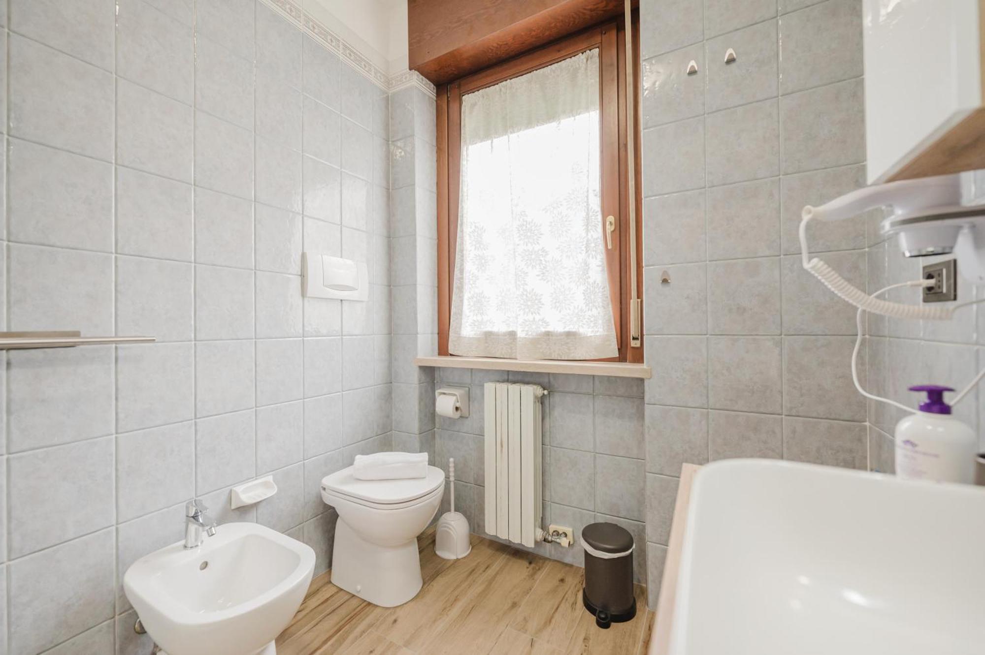 Rife House - 10 Min Da Fiera & Wi-fi Apartment