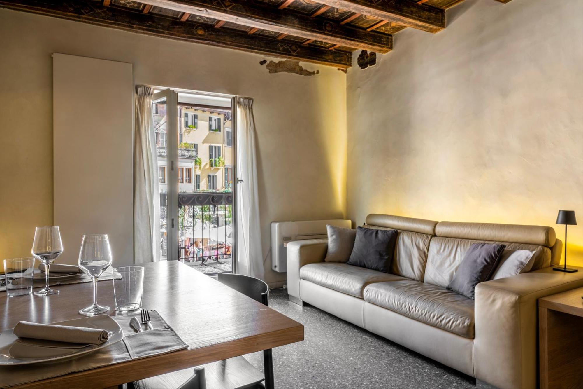 Căn hộ Luxury On Piazza Erbe Verona