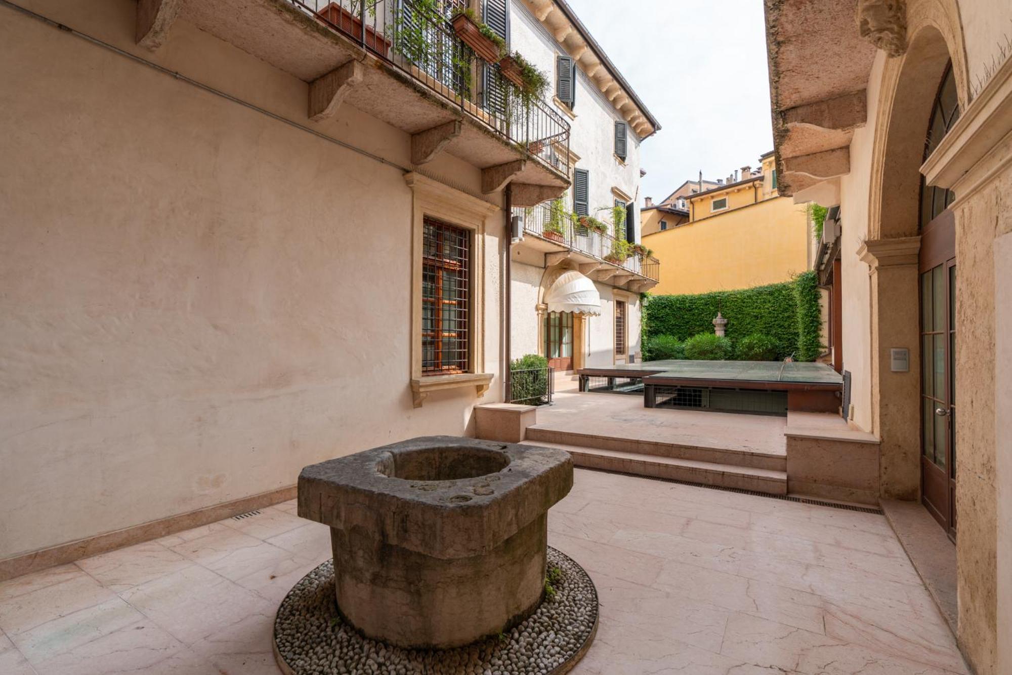 Domus - Palazzo Lugo * Verona
