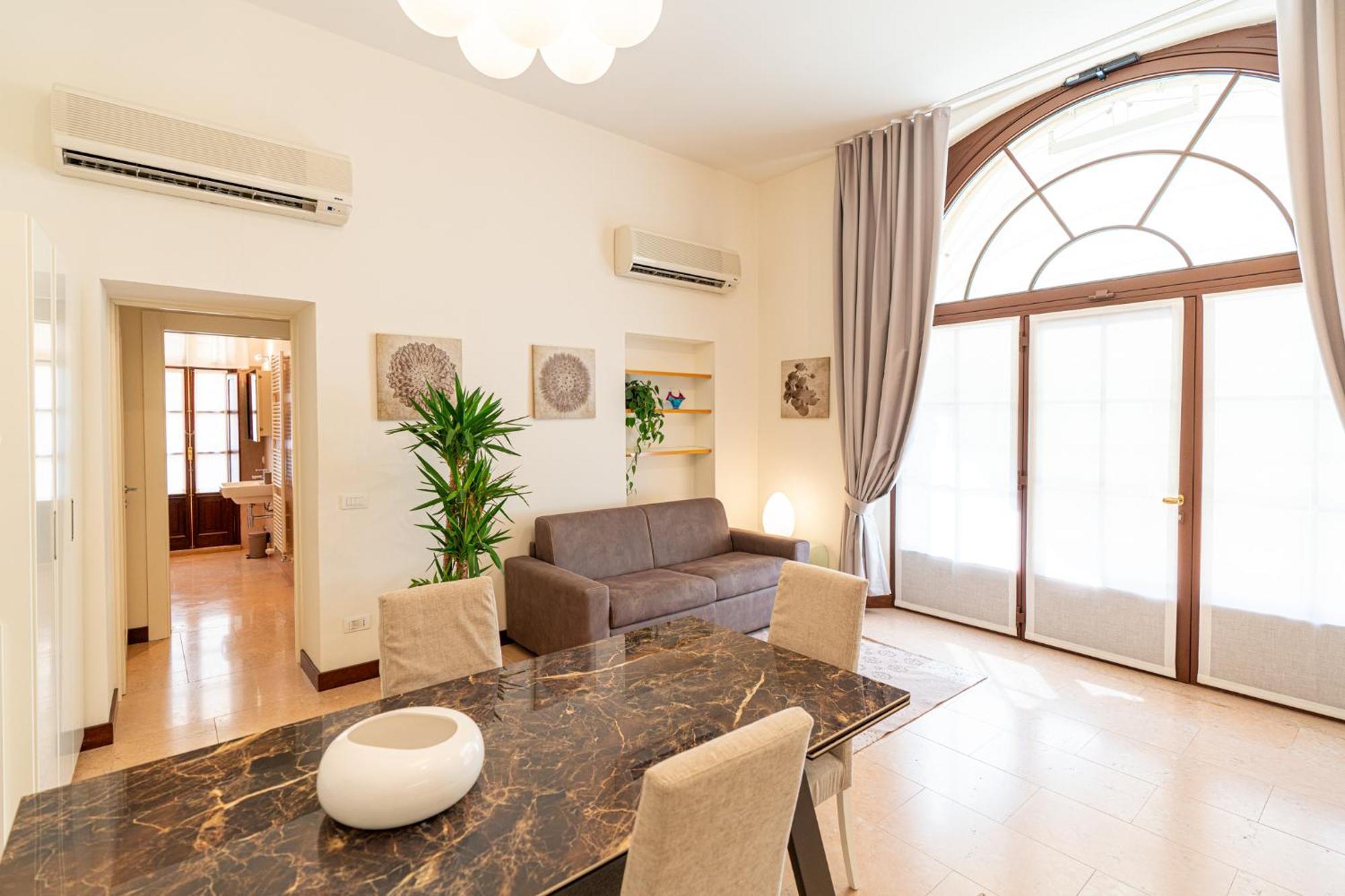 Domus - Palazzo Lugo Apartment *