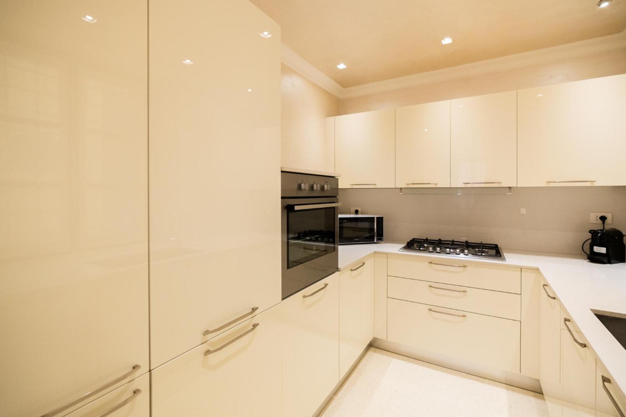 Domus - Palazzo Lugo Apartment