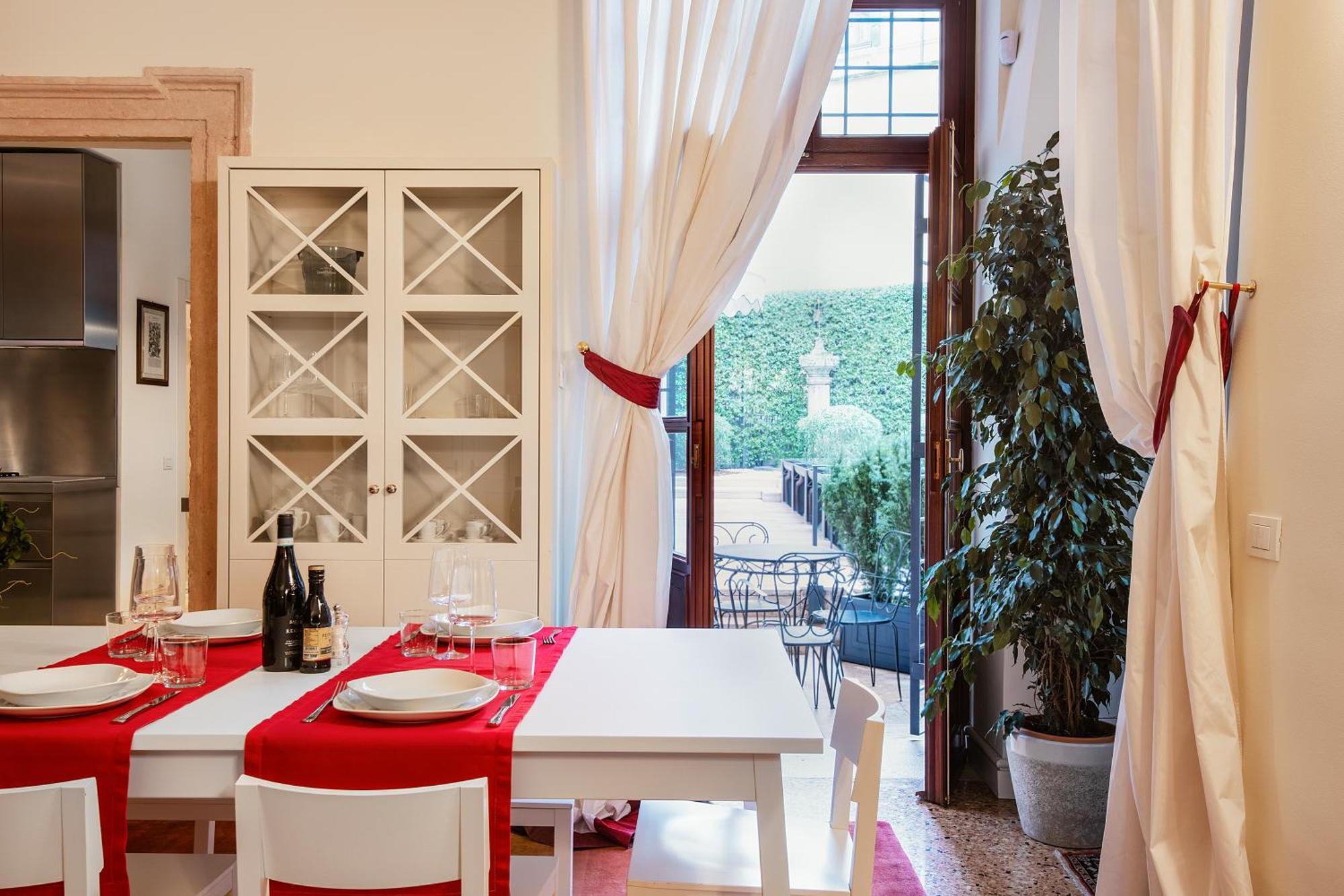 Apartment Domus - Palazzo Lugo Verona