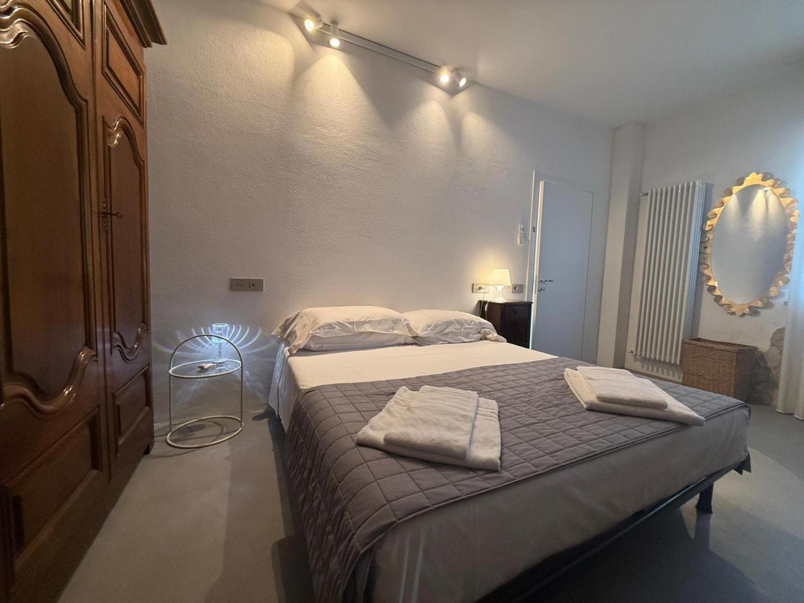 B&B Relax Rooms - Villa Segala 5A