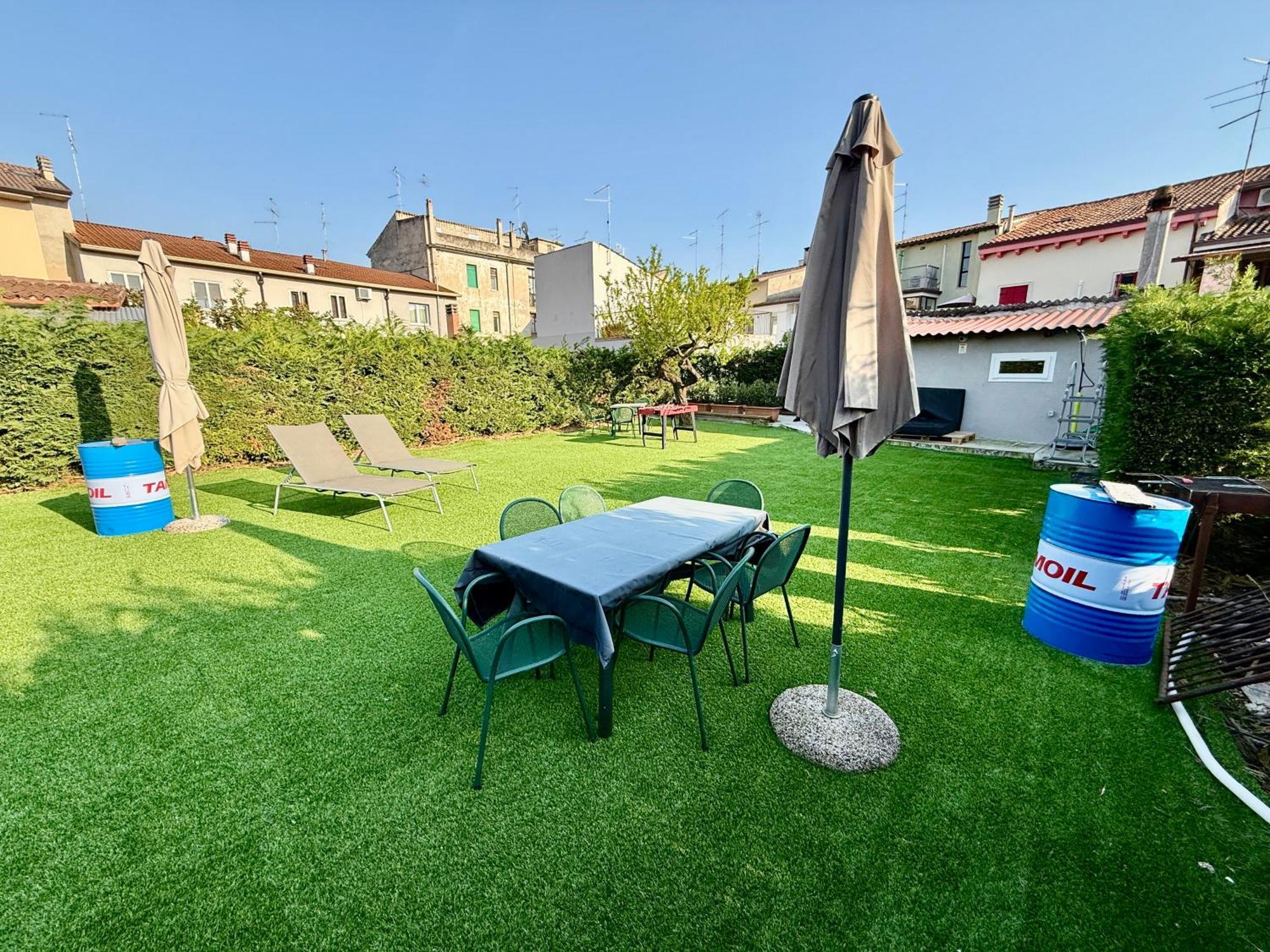 B&B Relax Rooms - Villa Segala 5A Guest house *