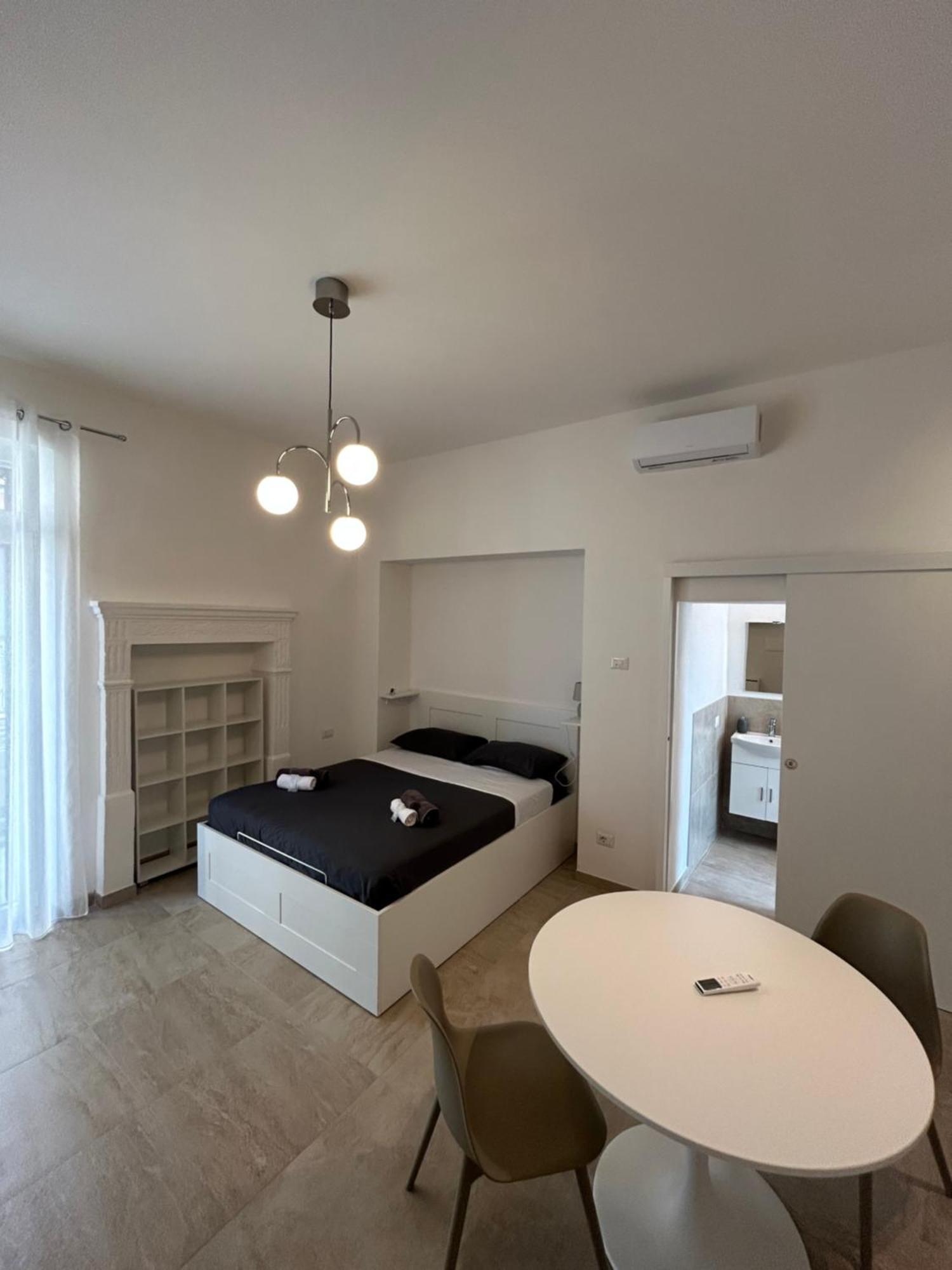 Monolocale B A Apartment *