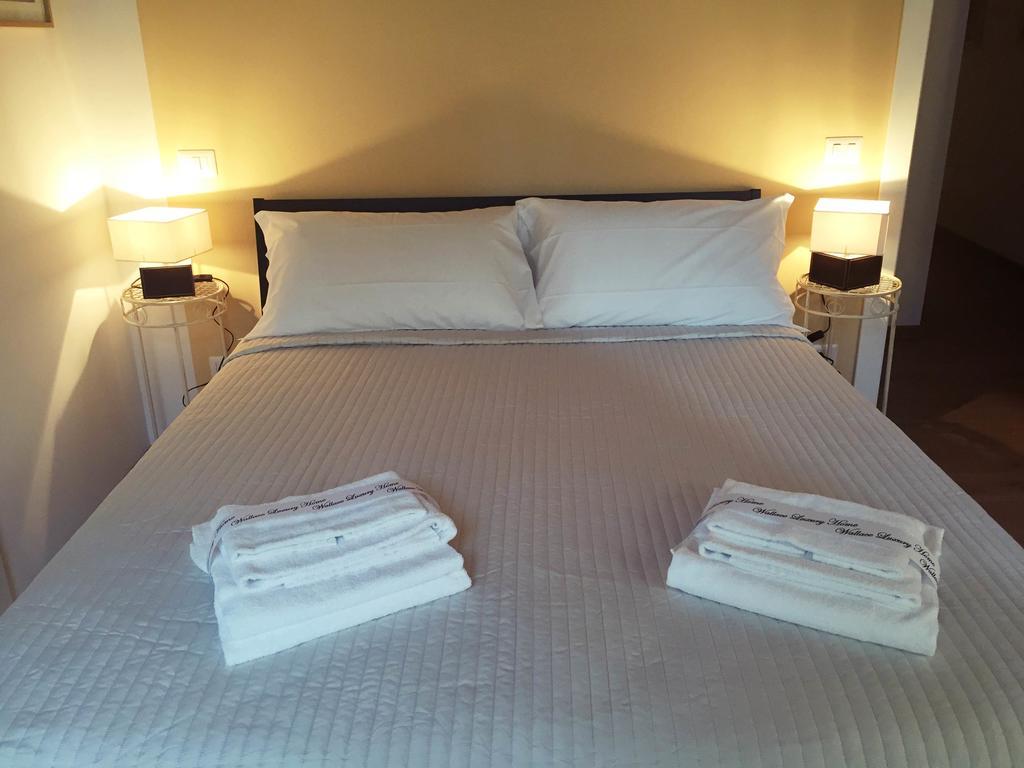 Wallace Luxury * Verona