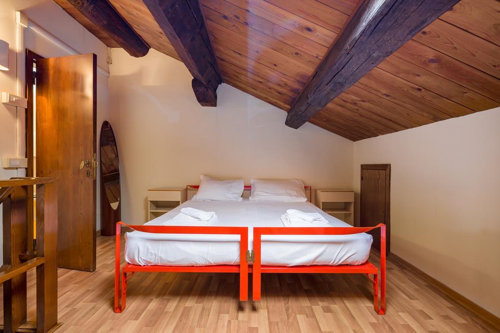 Apartment Canossa *
