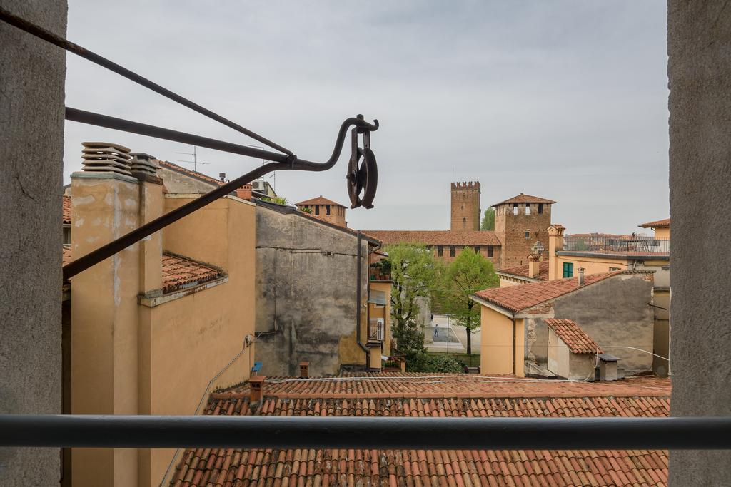 Canossa Apartment