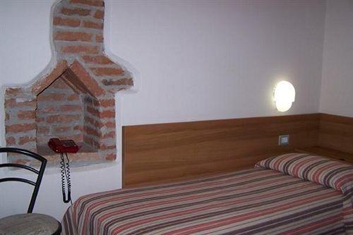 Cavour Hotel 2*