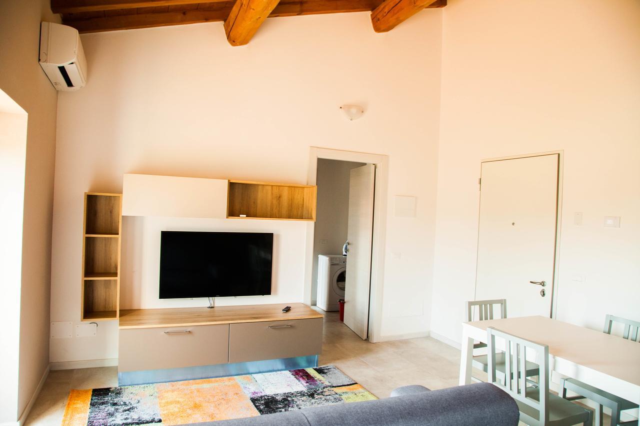 Apartment Gate To Verona