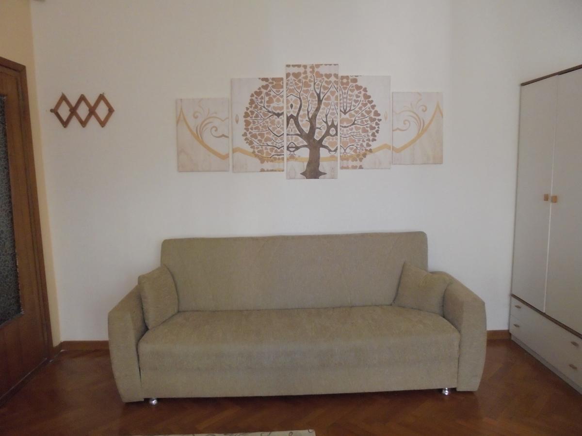 Bottego Nhà khách
