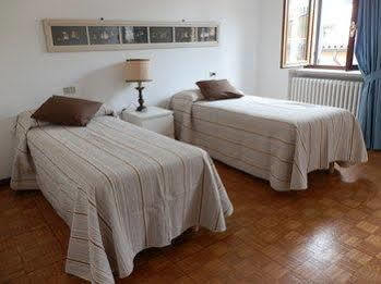 Hotel Emilei *