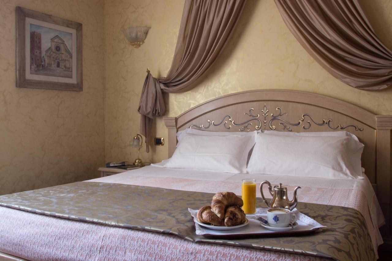 Colomba D'oro Hotel 4*