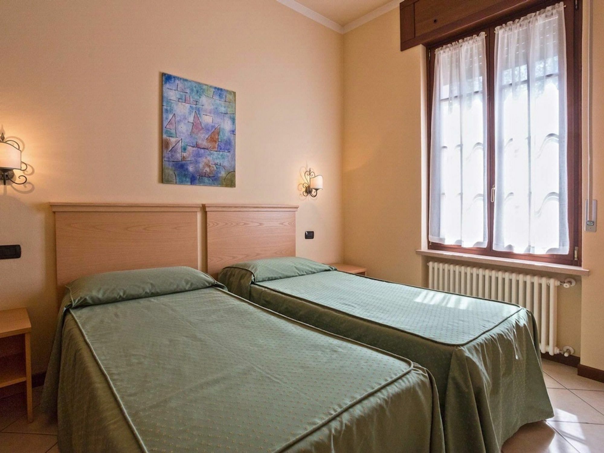 Mainard Aparthotel