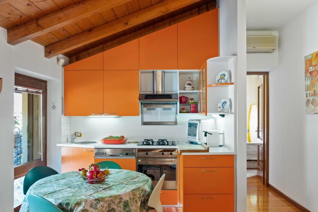 Apartment Porta Vescovo Colourful Flat