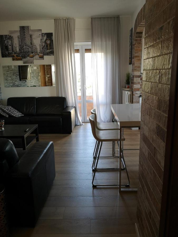 Queen East Apartment Verona