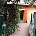 Jana Apartments