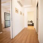 Leoncino Apartment