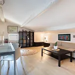 Stunning Top Floor Flat In The Heart Of Verona
