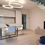 Queen Verona Luxury Apartment
