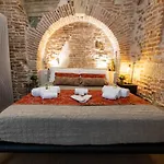 Verona Romana Apartments