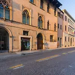Magnificent 1800 In The Heart Of Verona