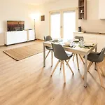 Borgoroma - Business & Home