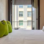 Suite Porta Nuova Self Check-In Parking Request