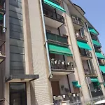 Roselyn Apartment