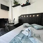 Blaxej, Nel Cuore Di Verona, Moderno Ed Elegante, 4 Posti Letto, Wi-Fi, Self Check In