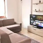 Chic And Comfortable Apartment In Verona