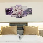 Alexandra\'S House