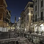 Domus Verona - Centralissima E Antica Residenza Cappello