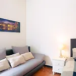 Giberti Apartment - Royal Welcome