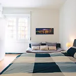 Giberti Apartment - Royal Welcome