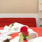 Terrazze Italiane City Center - Red Apartment