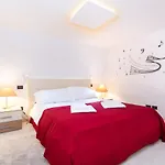 Romeo And Juliet Apartments