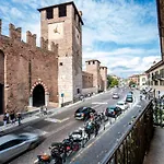 Loggia Dei Gavi