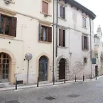 Ai Piedi Del Castello / 4Pl / Apt. Full